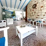 Nano Hotel